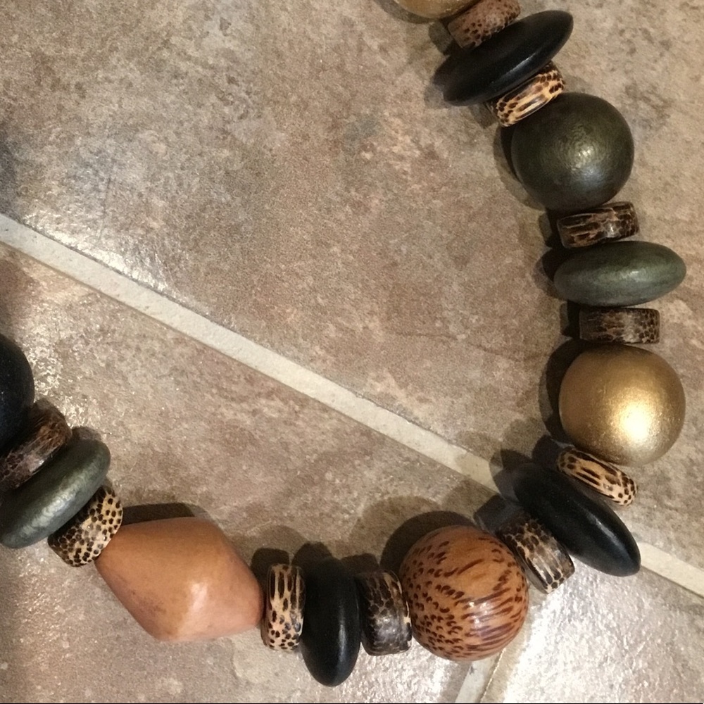 Boho chic wood bead necklace